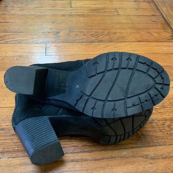 Clarks Ankle Boot - Picture 4 of 4